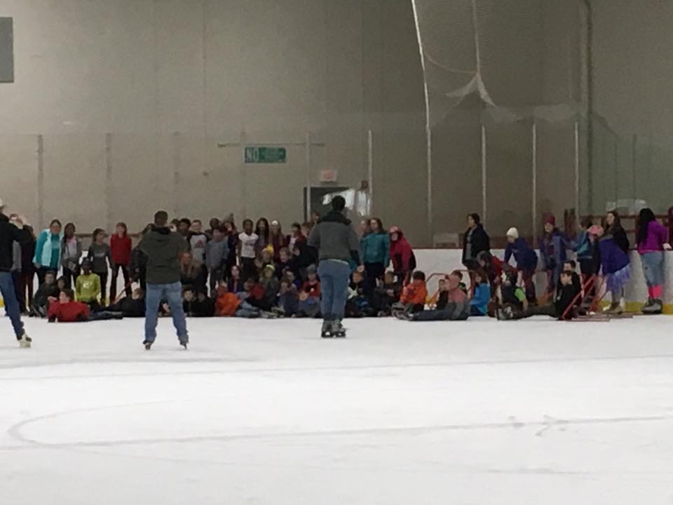 A large group of kids and teens